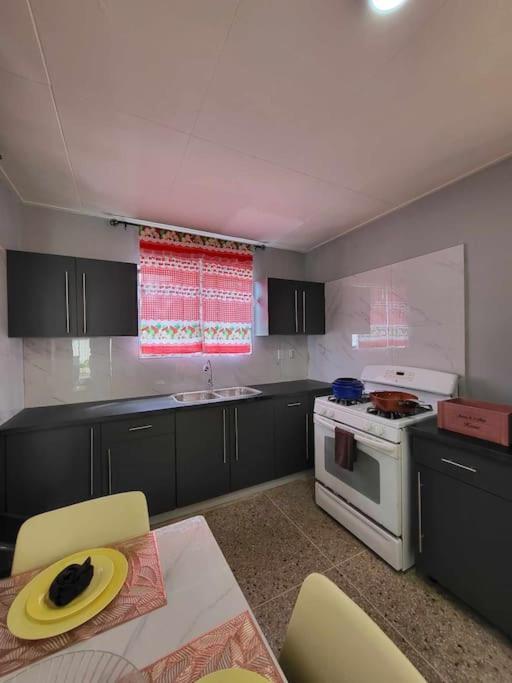 Welcome To Our Cozy Apartment! วิลเลมสตัด ภายนอก รูปภาพ